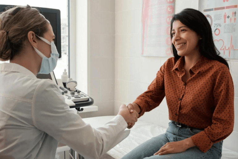 Hispanic-patient-at-medical-clinic - Health insurance for Dreamers